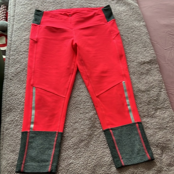 Coral with Gray details workout pants - Picture 2 of 3